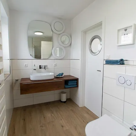 Nr 110 - Seeperle Pfahlhaus Auf Der Harle *